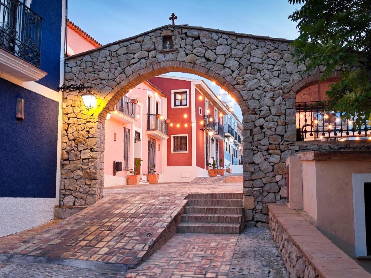 Occidental Pueblo Acantilado إل كامبيلو المظهر الخارجي الصورة