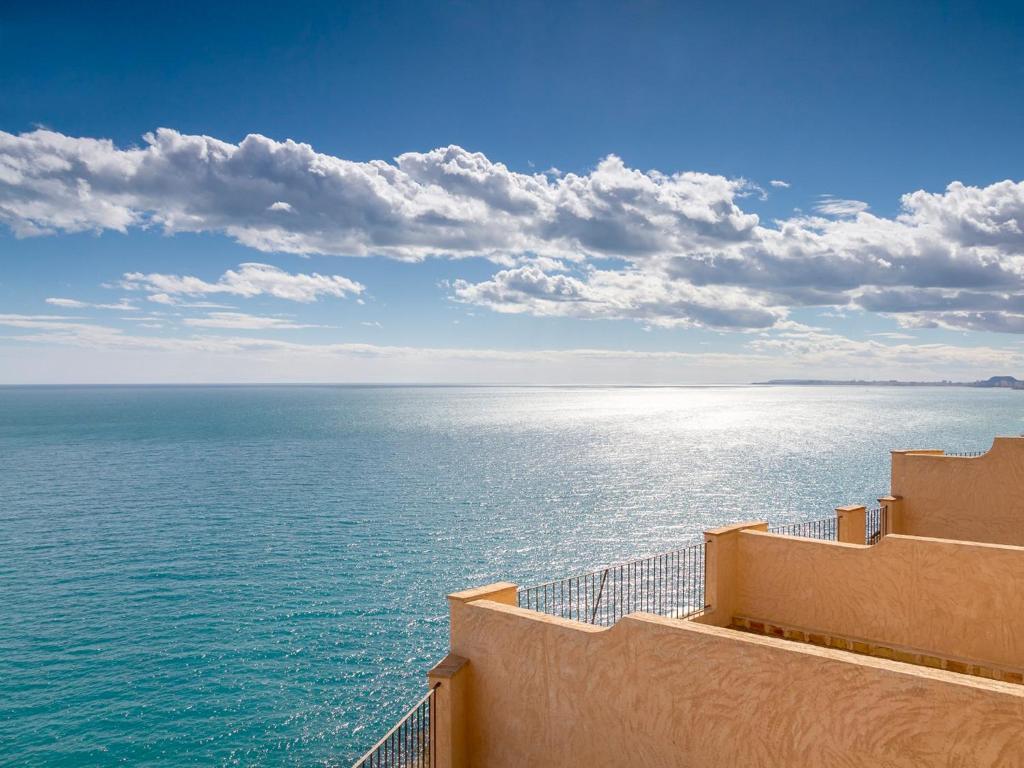 Occidental Pueblo Acantilado إل كامبيلو المظهر الخارجي الصورة